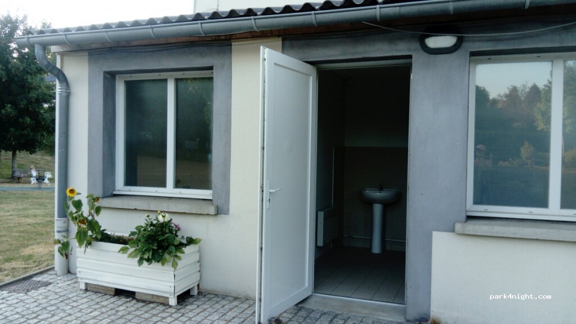 (63970) Saulzet-le-Froid - 3 D74 — foto 3