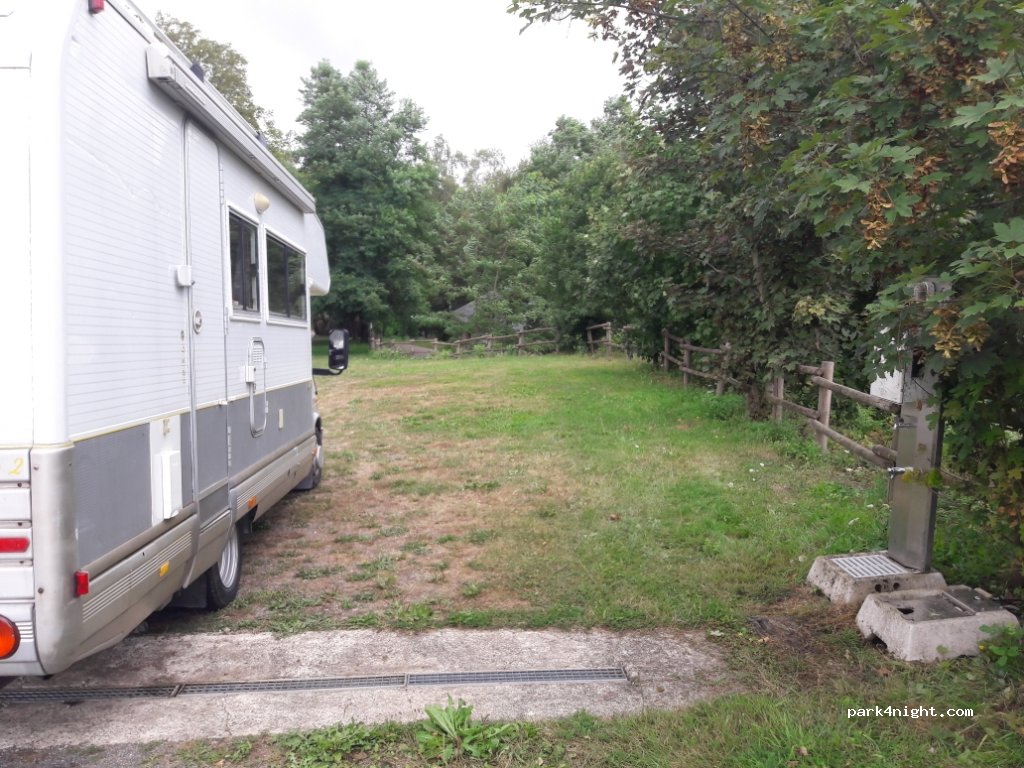 (12170) Durenque - Chemin du Moulin de Roupeyrac — foto 2
