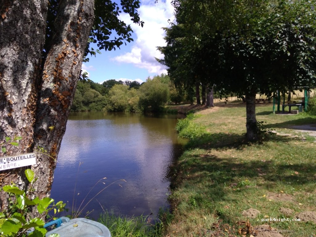 (87260) Saint-Genest-sur-Roselle - Les Gannes — foto 4