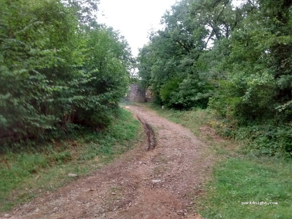 (03250) Ferrières-sur-Sichon - Unnamed Road — foto 2