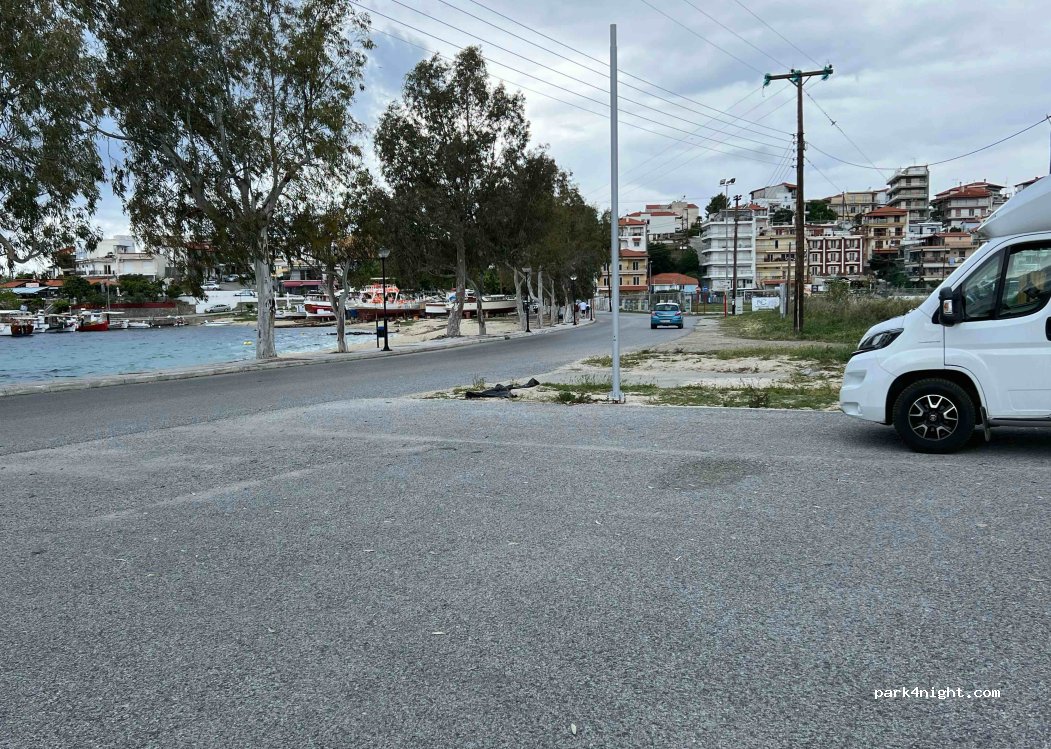 (630 81) Neos Marmaras - Karra — foto 3