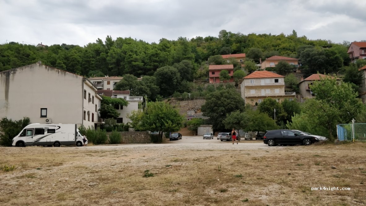(23450) Obrovac - 2 Put Gračaca — foto