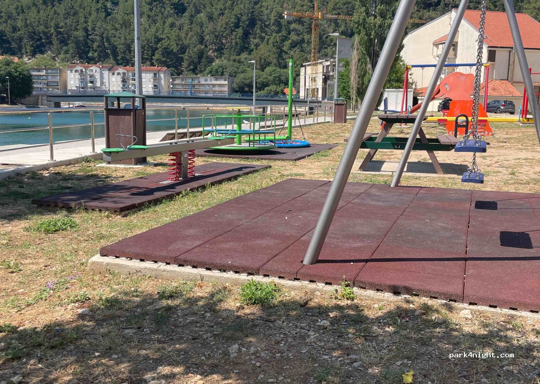 (23450) Obrovac - 2 Put Gračaca — foto 2