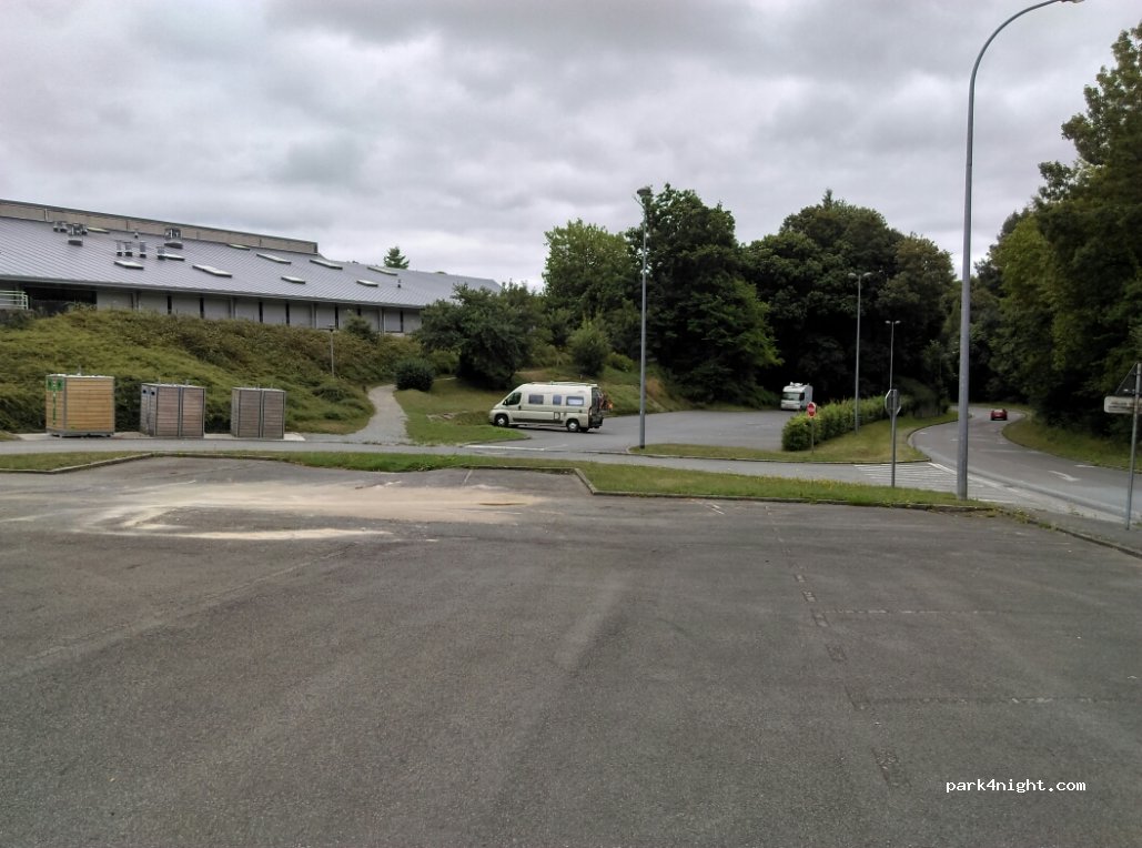 (22100) Dinan - Avenue Saint-Jean-de-Dieu — foto 2