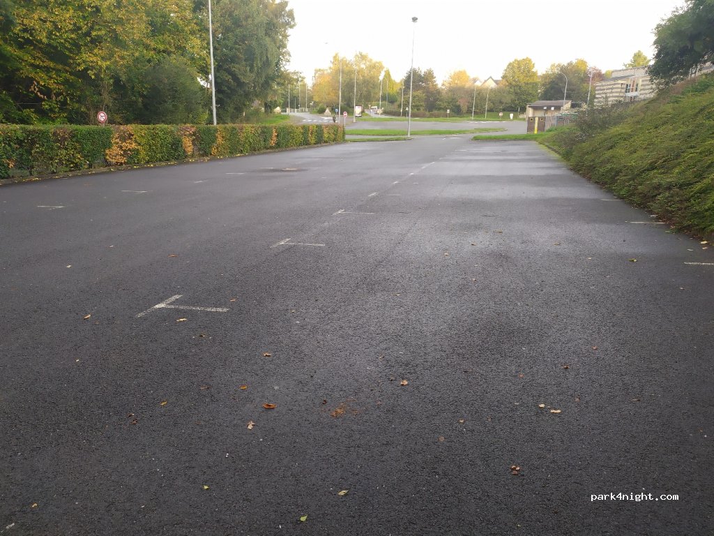 (22100) Dinan - Avenue Saint-Jean-de-Dieu — foto 3