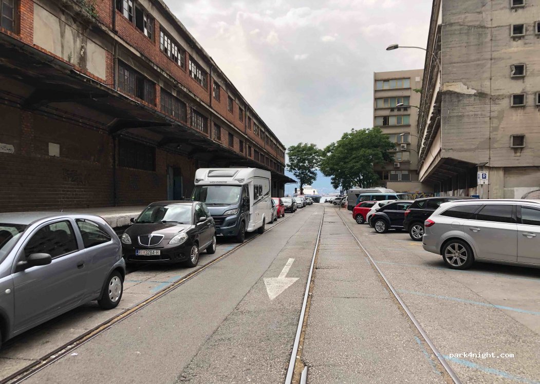 (51000) Rijeka - 5 Demetrova ulica — foto 3