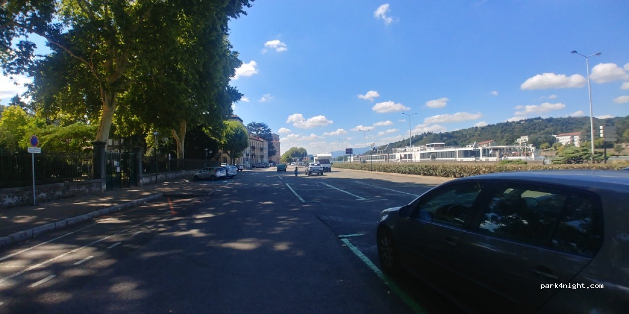 (38200) Vienne - 1 Quai Riondet — foto