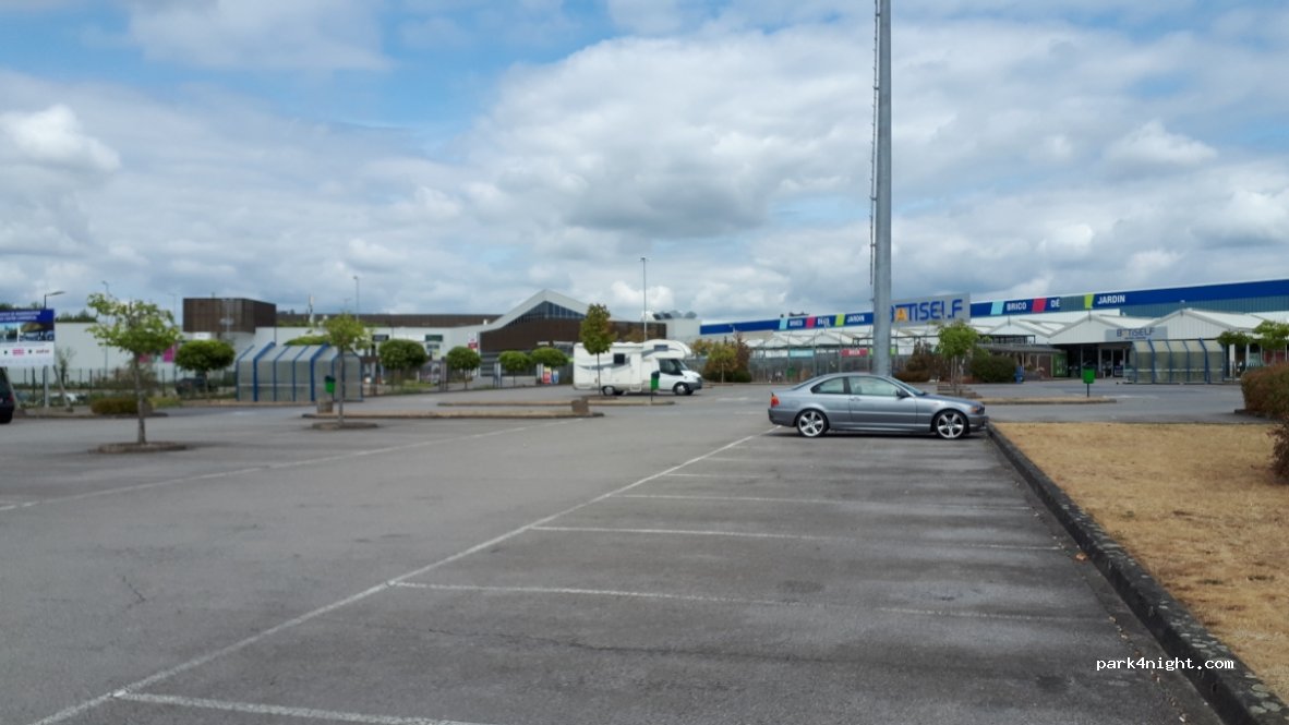 (8008) Strassen - 4 Route d'Arlon — foto