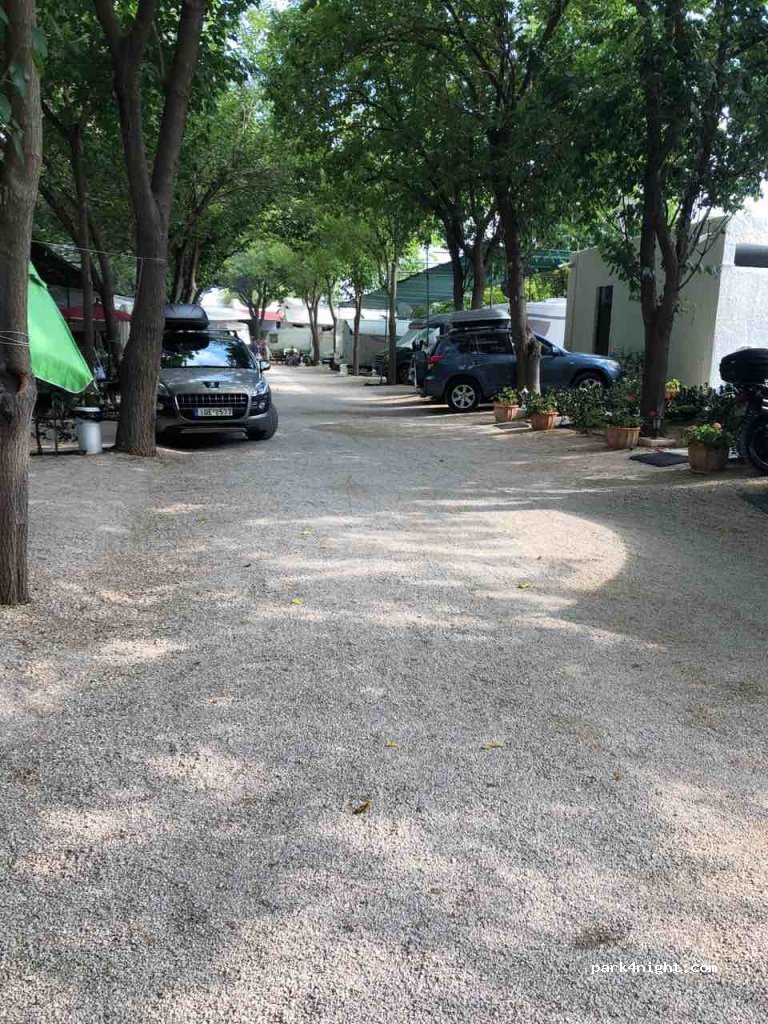 Camping New Triton — foto