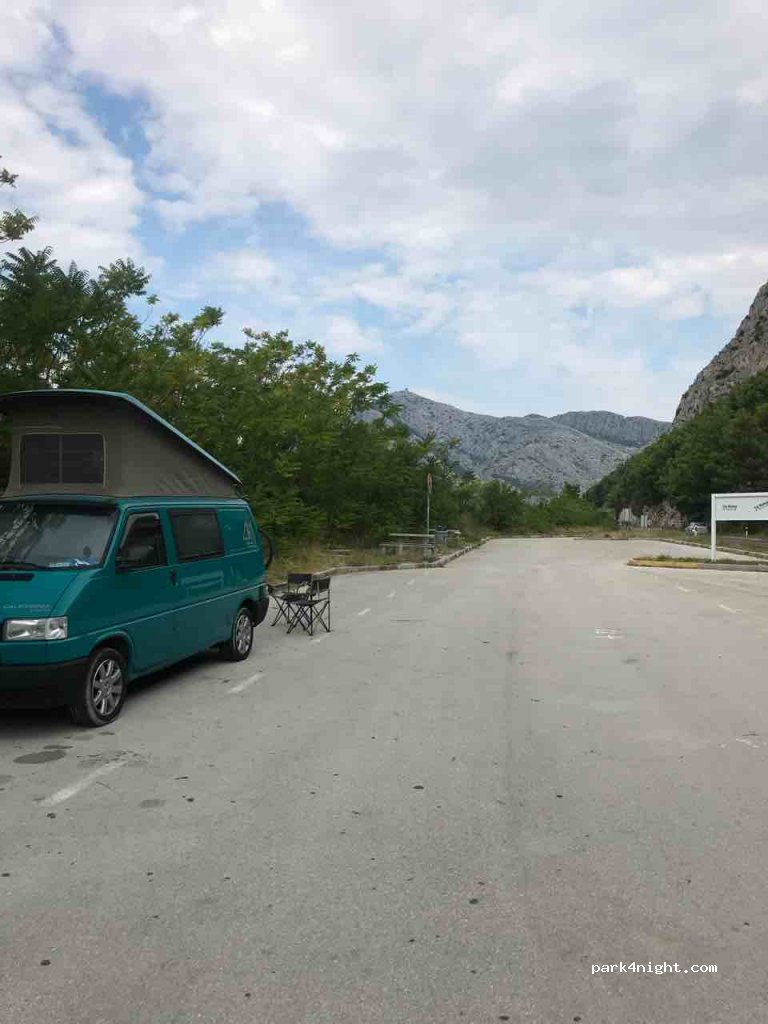 (21322) Brela - D8 — foto