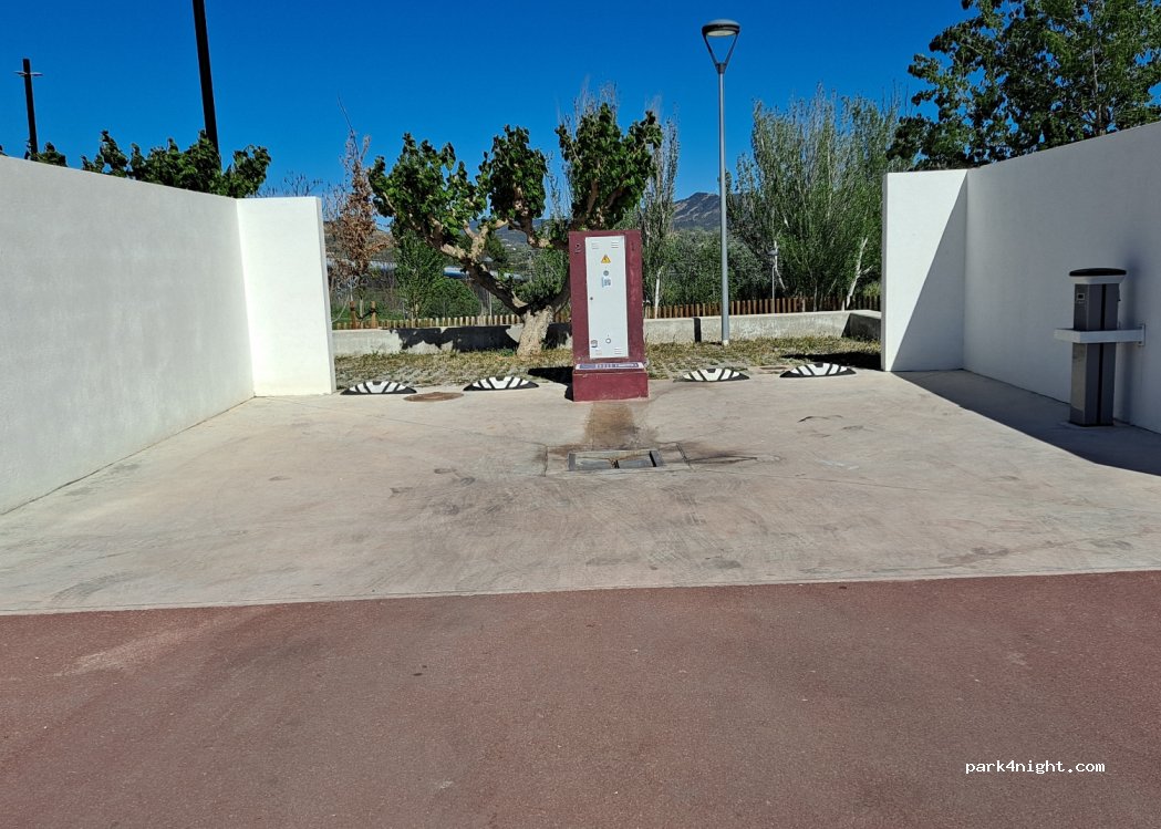 Área de autocaravanas de Ascó — foto 3