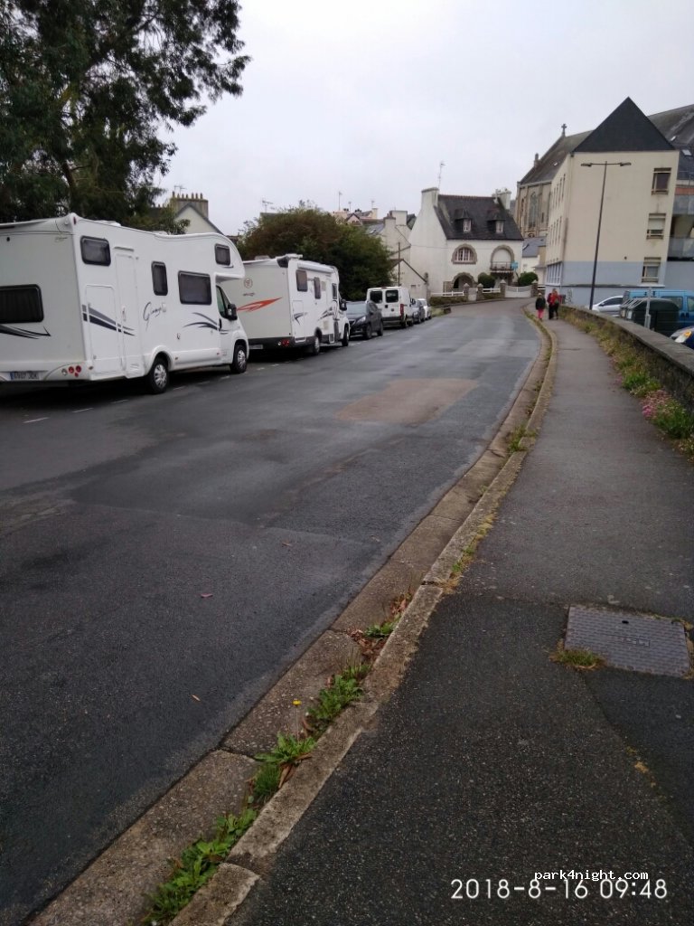 (29000) Quimper - 2 Rue Julien Furic du Run — foto