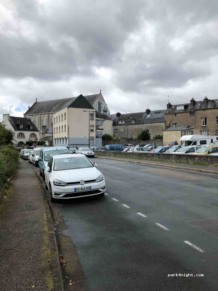 (29000) Quimper - 2 Rue Julien Furic du Run — foto 2