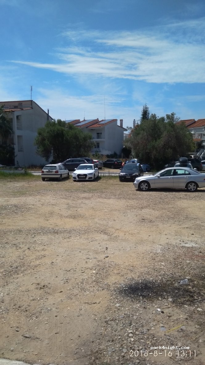 (630 77) Fourka - Unnamed Road — foto