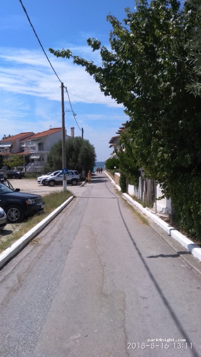 (630 77) Fourka - Unnamed Road — foto 3