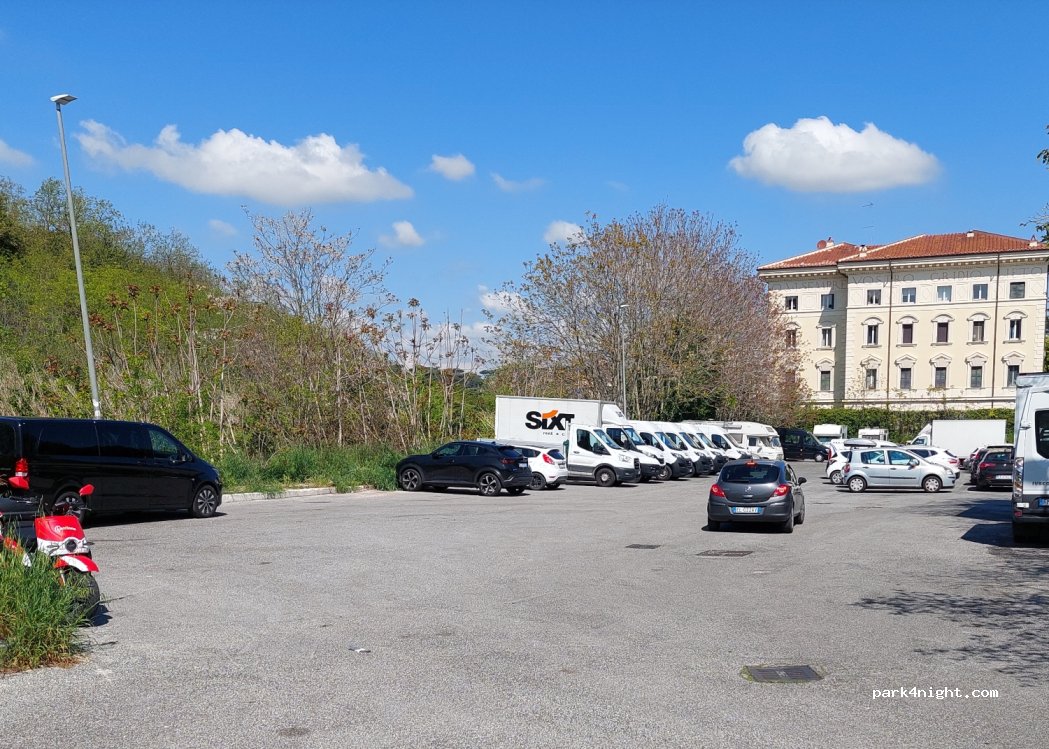 (00186) Roma - 87 Via dei Cerchi — foto