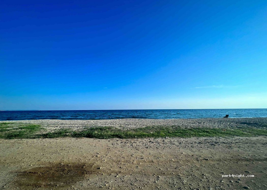 (632 00) Paralia Dionisiou - 29 Leoforos 4i — foto 2