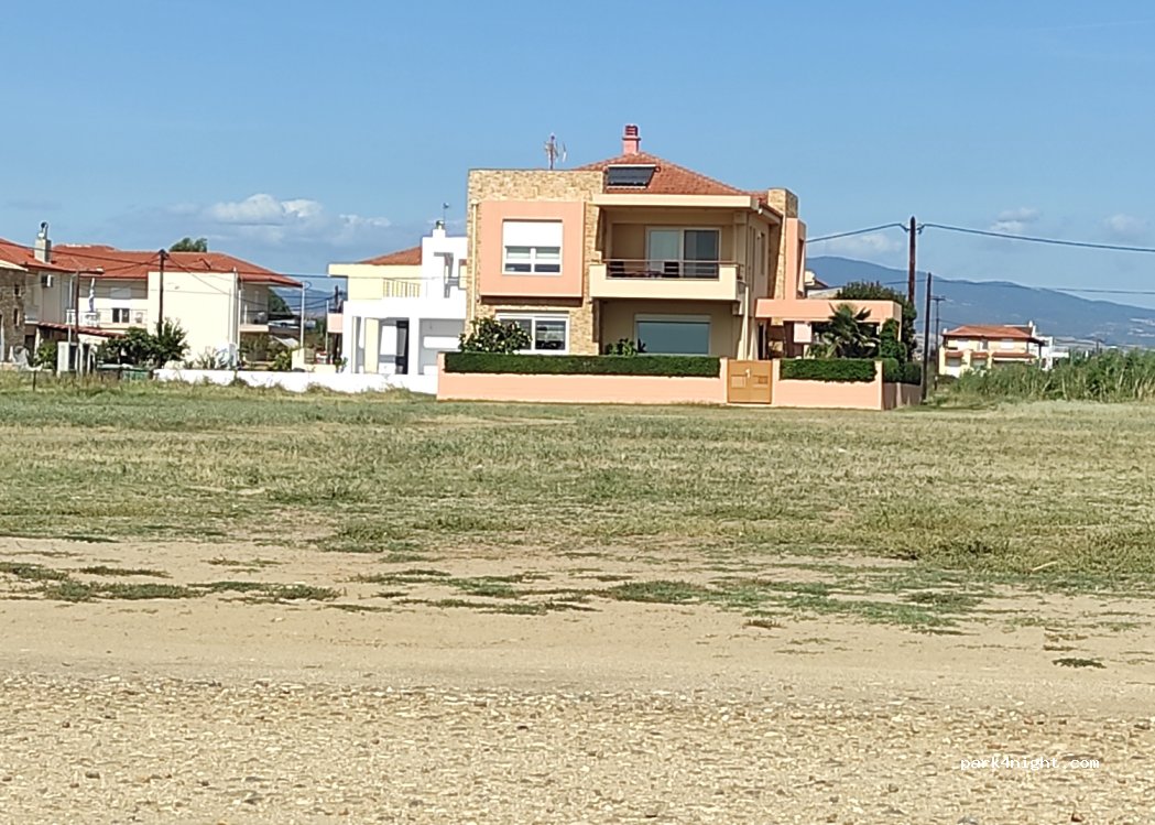 (632 00) Paralia Dionisiou - 29 Leoforos 4i — foto 4