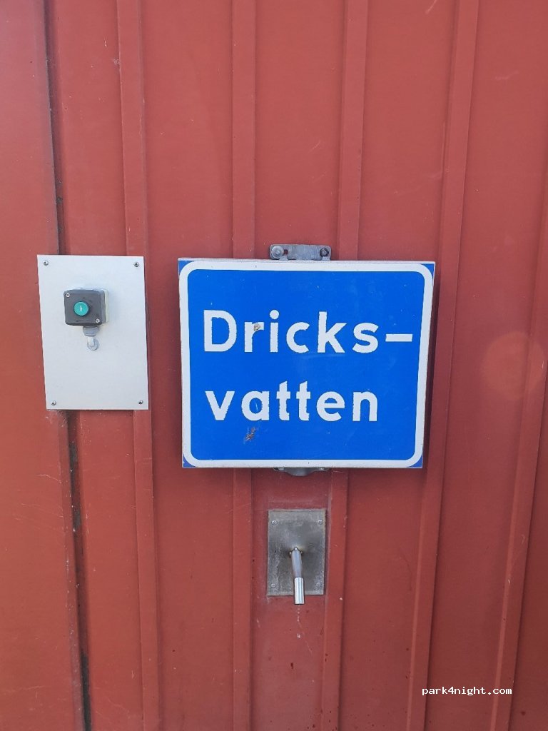 (439 92)  - 6 Munkebacksvägen — foto