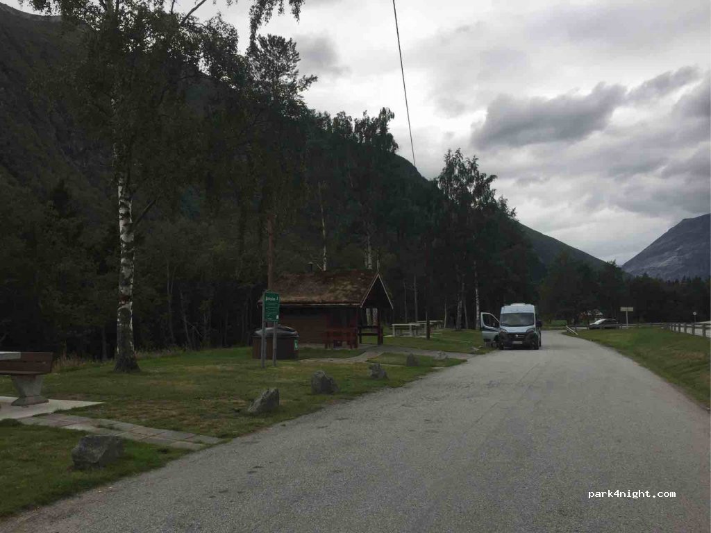 (6613)  - 30 Riksvei 70 — foto