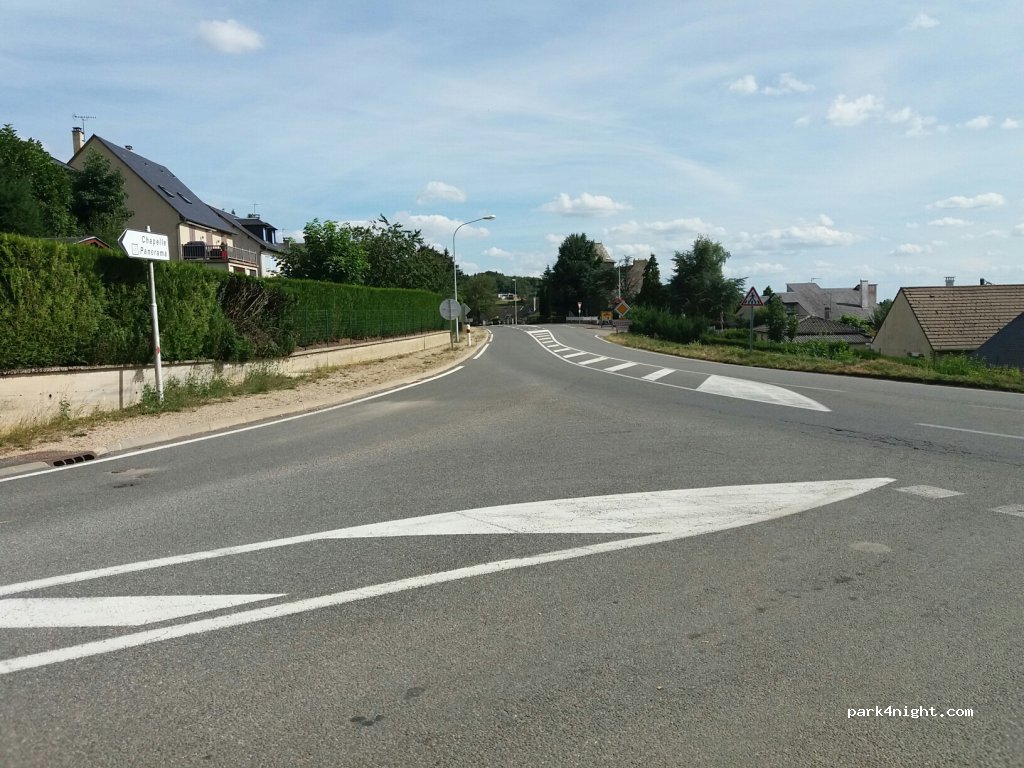 (12240) Rieupeyroux - 1 Route de la Chapelle — foto