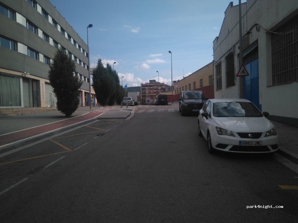 (08110) Montcada i Reixac - 12 Carrer Verdi — foto 2