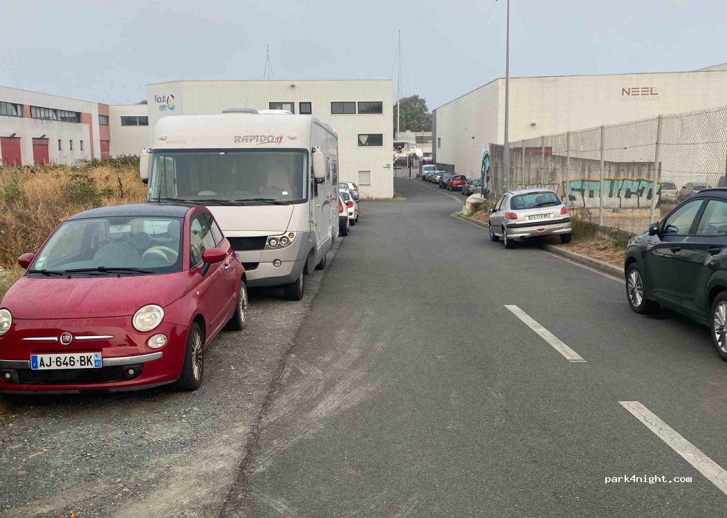 (17000) La Rochelle - 6 Rue Virginie Hériot — foto