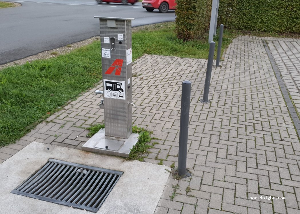 Wohnmobil Stellplatz im Lennepark — foto 3