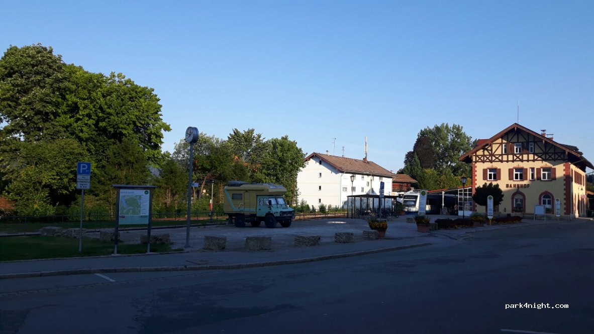 (83684) Tegernsee - 3 Bahnhofplatz — foto