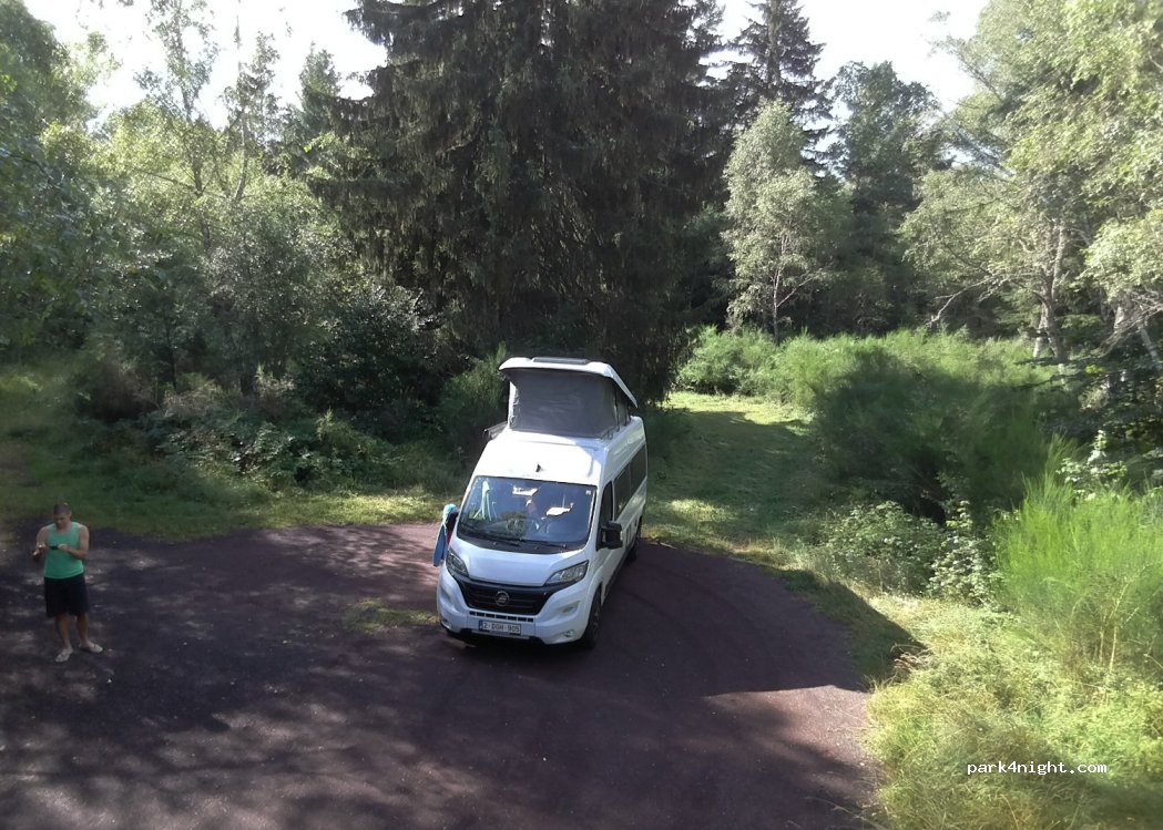 (63230) Saint-Ours - D559 — foto 3