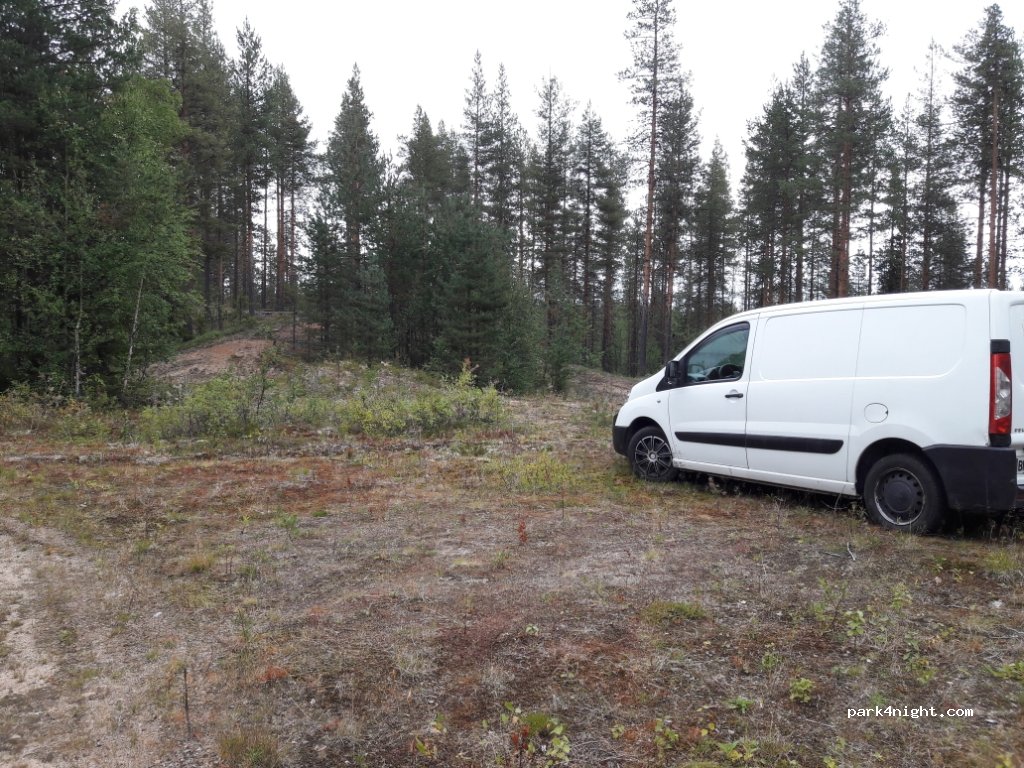(980 42) Rantavaara - Unnamed Road — foto