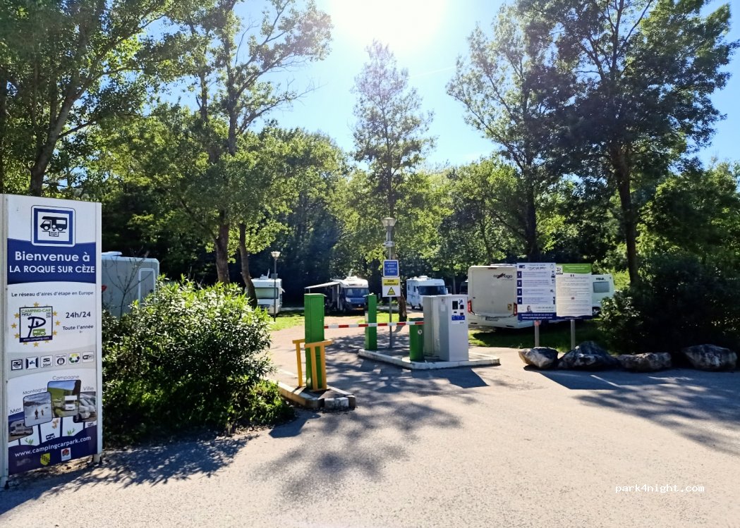 (30200) La Roque-sur-Cèze - Route de Saint-Laurent — foto 3