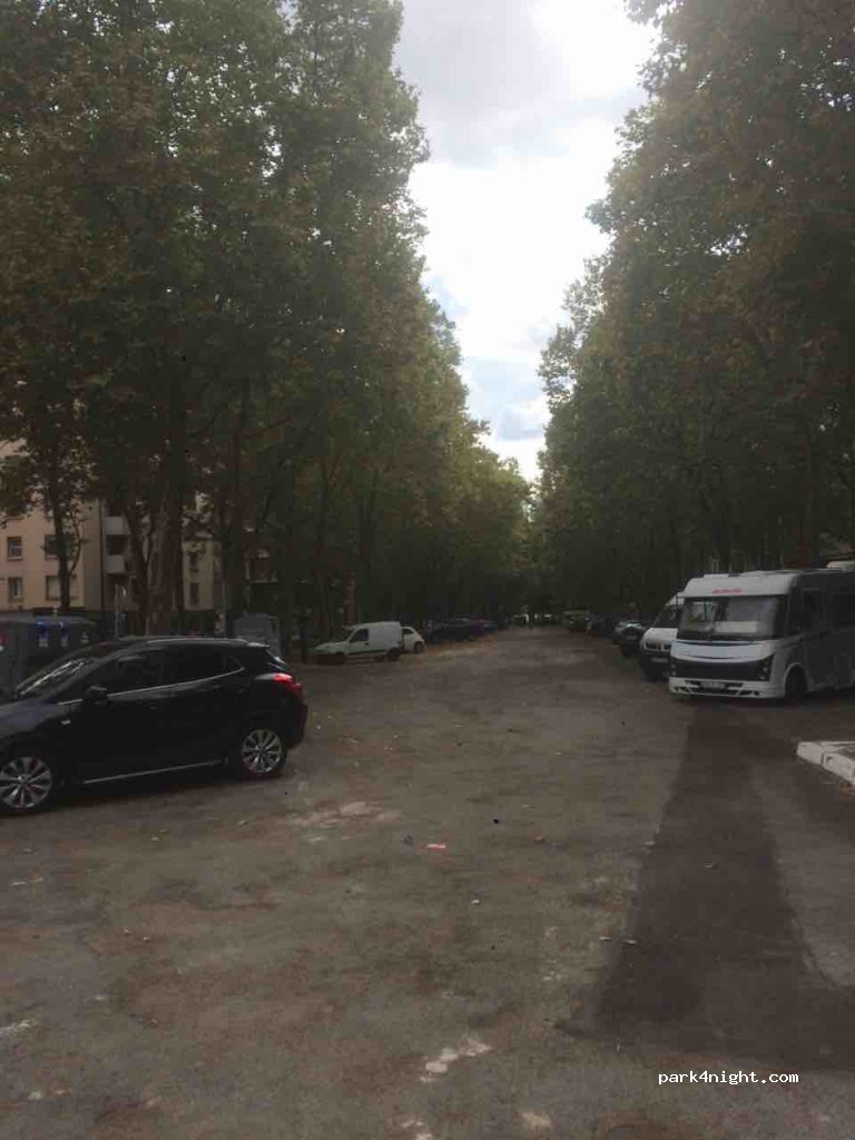 (31400) Toulouse - 20 Allées Paul Sabatier — foto