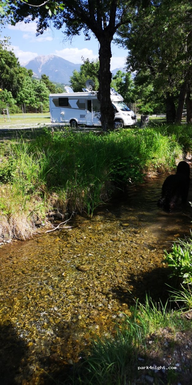 Camping municipal de l'Île Hautes Alpes — foto