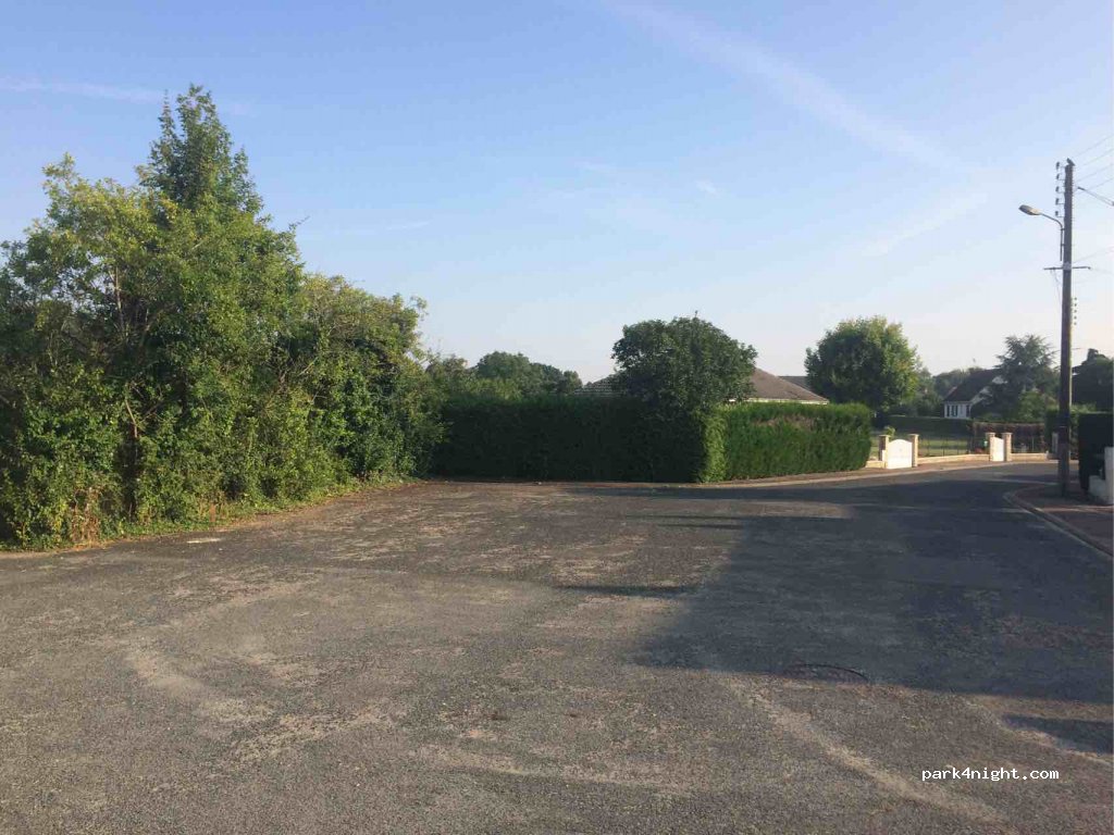 (45480) Bazoches-les-Gallerandes - 3 Rue de Pithiviers — foto