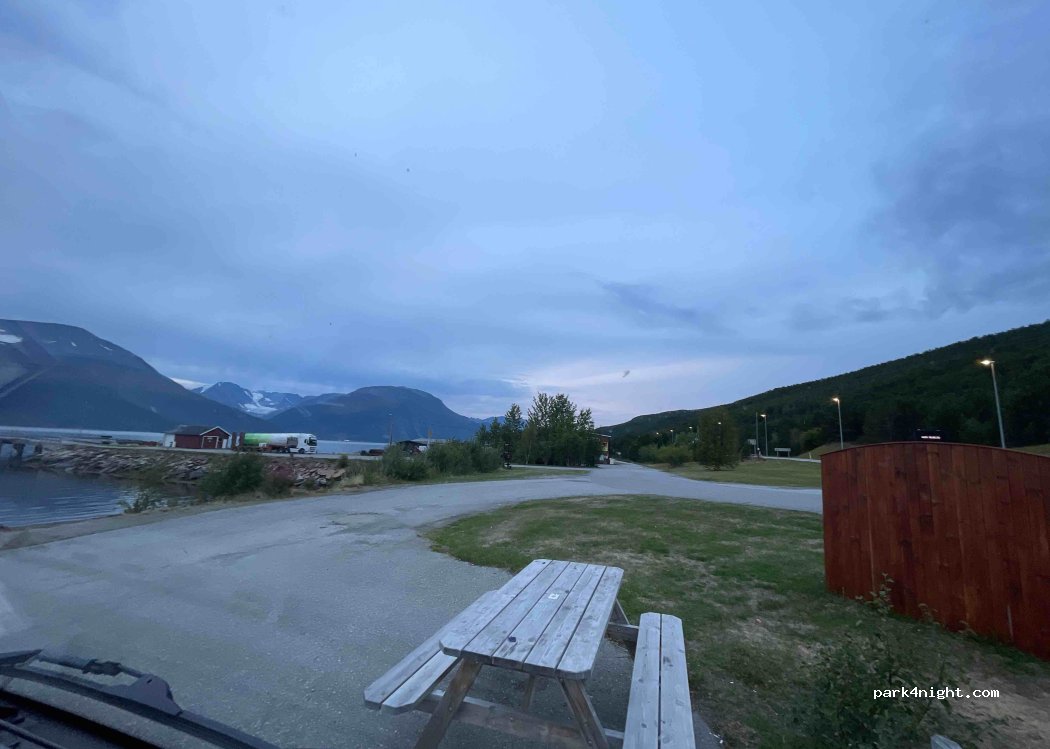 (9143) Lyngen - 2 E6 — foto