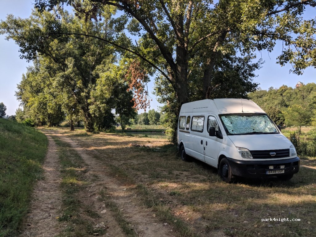 (935 21) Tlmače - 37 Potočná — foto
