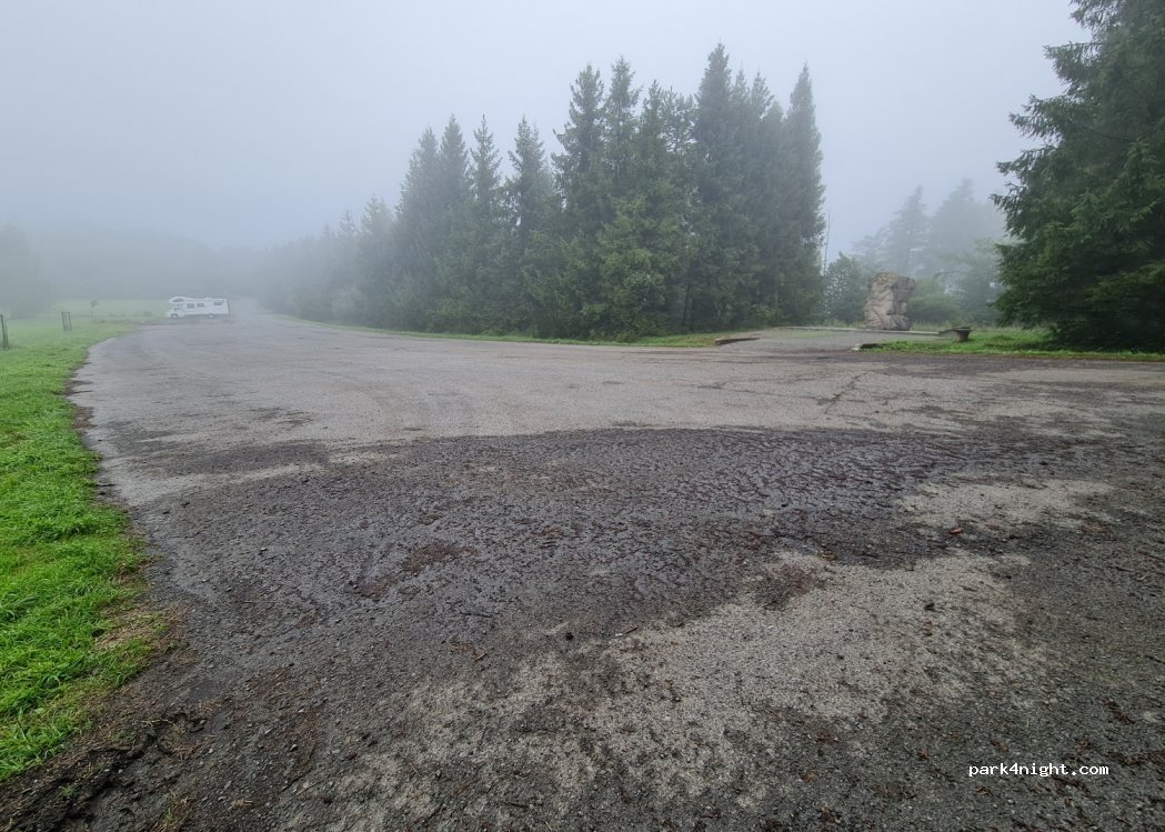 (090 05) Vyšný Komárnik - Unnamed Road — foto 2