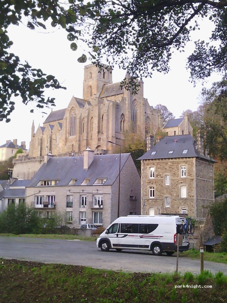 (22400) Lamballe - Place des Tanneurs — foto 3