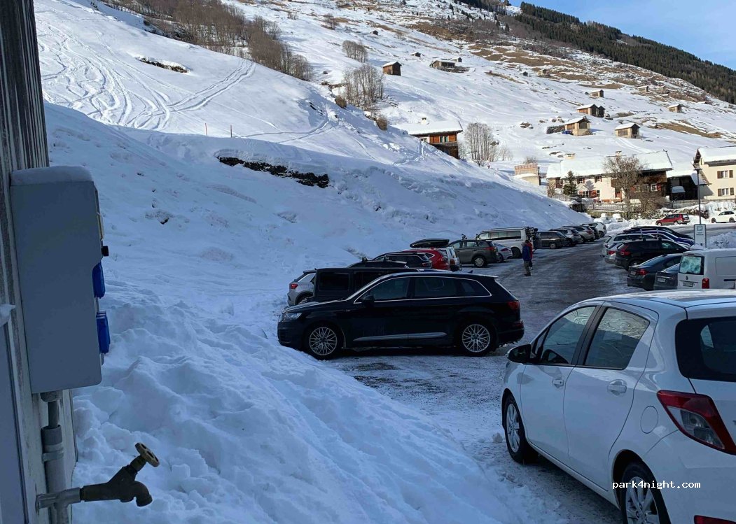 Wohnmobilstellplatz an der Bergbahn Vals — foto 4
