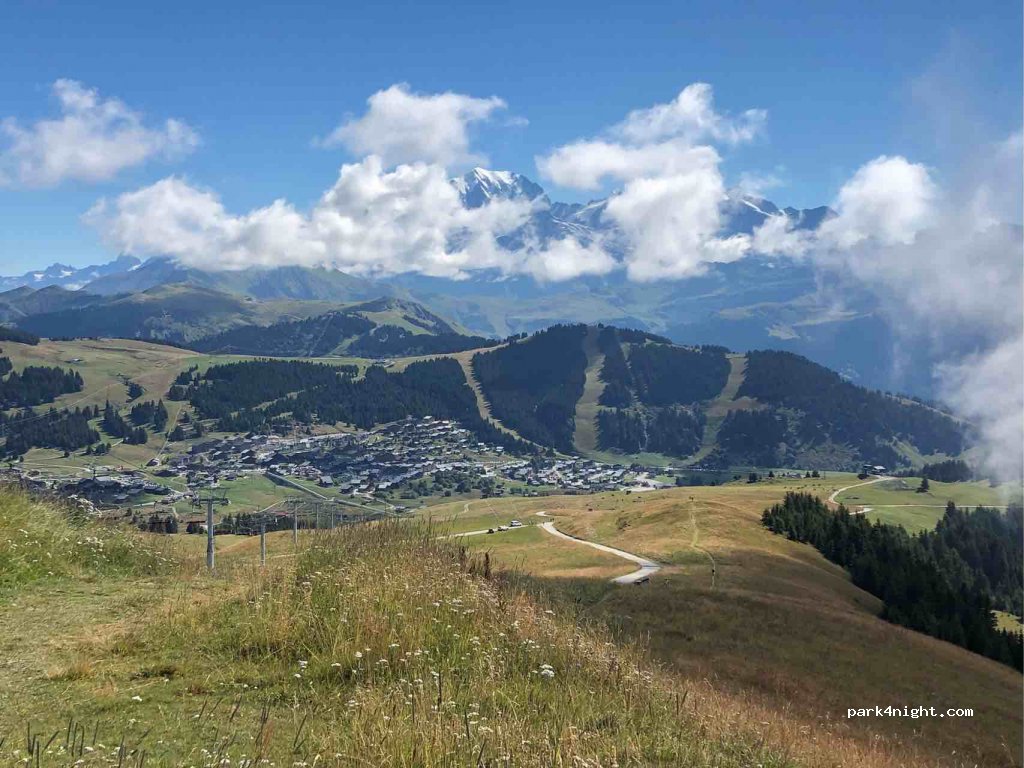 (73270) Villard-sur-Doron - Unnamed Road — foto 2