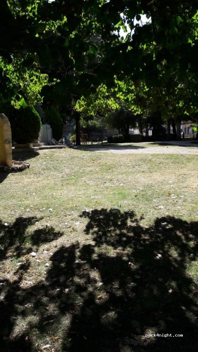 (21400) Châtillon-sur-Seine - 8 Place Marmont — foto 4
