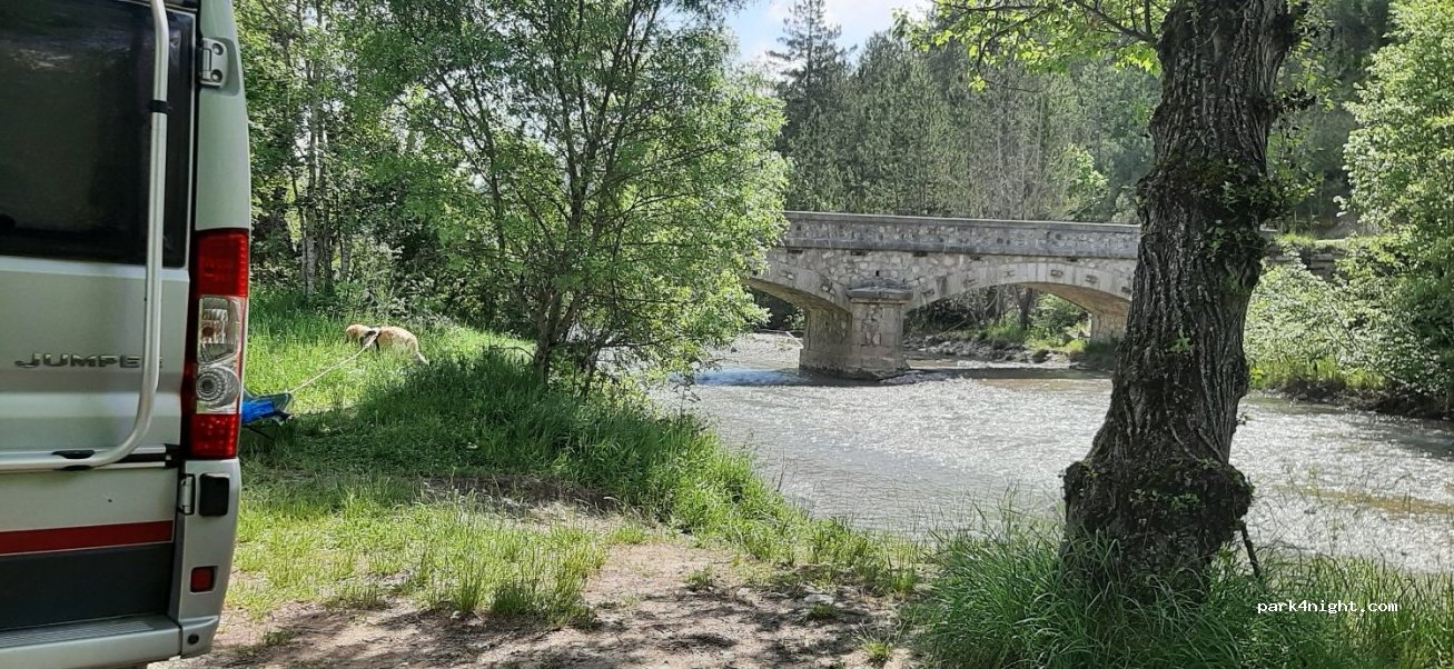 (05300) Barret-sur-Méouge - D506L — foto