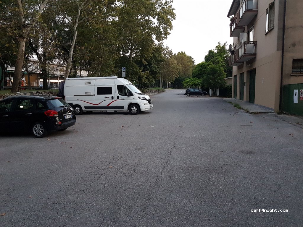 (30175) Venezia - 53D Via Fratelli Bandiera — foto