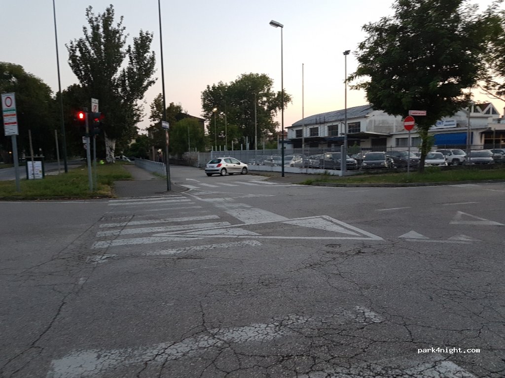 (30175) Venezia - 53D Via Fratelli Bandiera — foto 2
