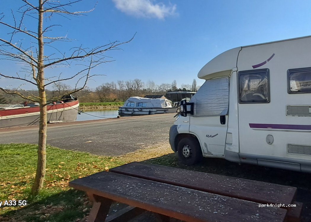 (45360) Châtillon-sur-Loire - Rue du Port — foto 4