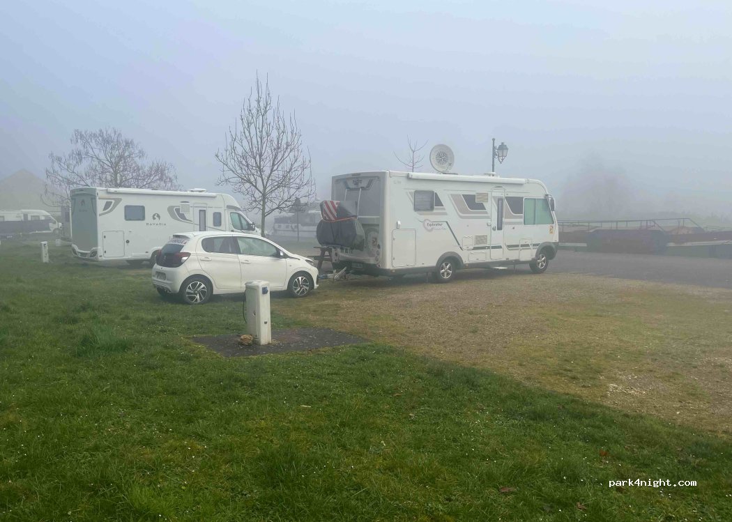 (45360) Châtillon-sur-Loire - Rue du Port — foto 5