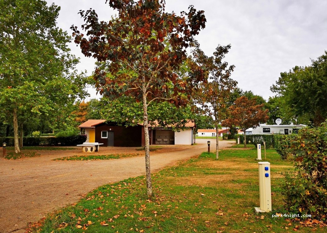 Camping de mon Village de Mouilleron-Saint-Germain — foto 5