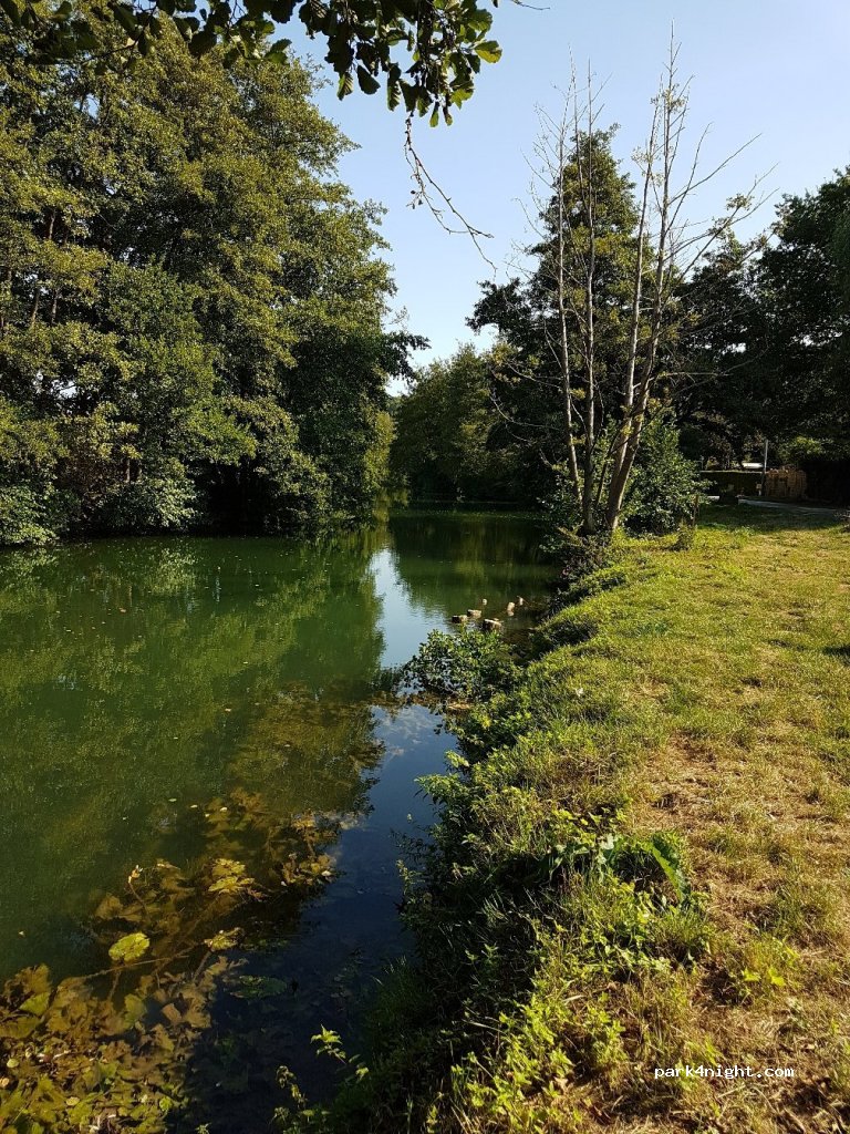 (77580) Crécy-la-Chapelle - 41 Route de Serbonne — foto