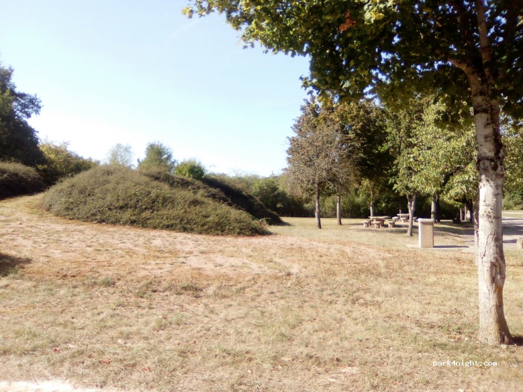 (89270) Voutenay-sur-Cure - D606 — foto
